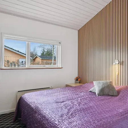 Andrea - 1-4km From The Sea By Interhome Hals